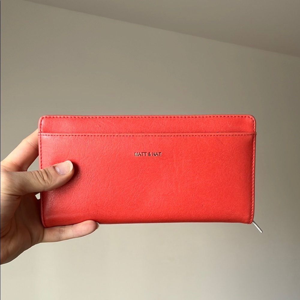 Matt & Nat Coral Wallet Sleek Minimalist Design